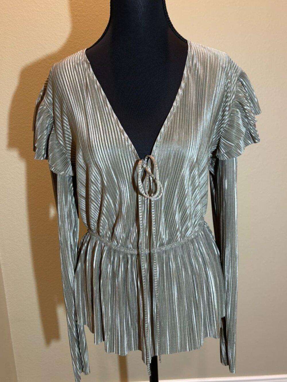 NWOT Zara Gray Long Layered Sleeve Blouse
